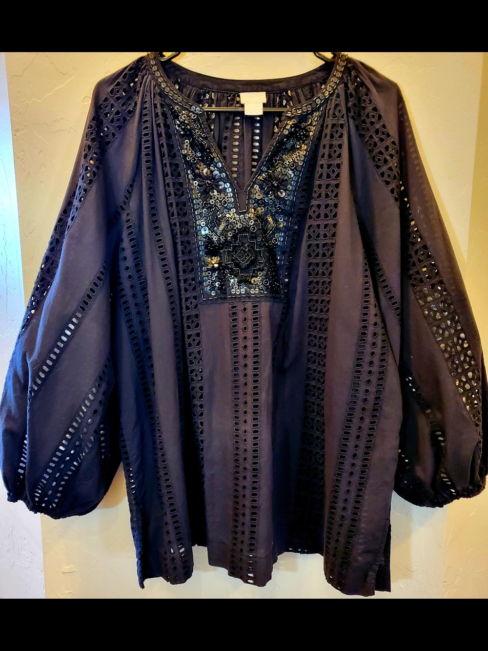 Chico's Black Embellished Eyelet Peasant Tunic Size 3 (16-18) P-P 25" W 26" L27"